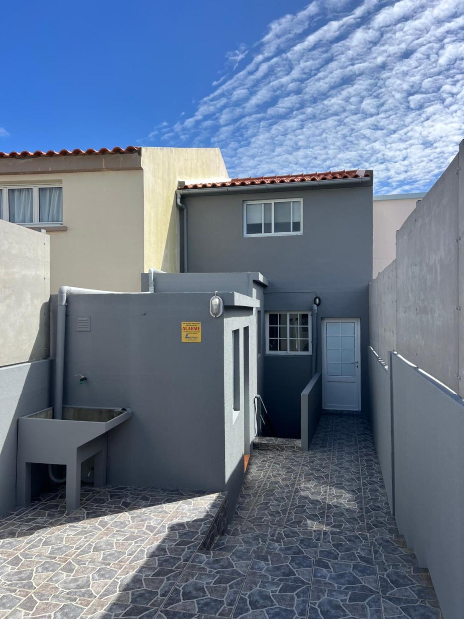 Casa A 2 Minutos A Pe De Piscina Natural Ponta Delgada المظهر الخارجي الصورة
