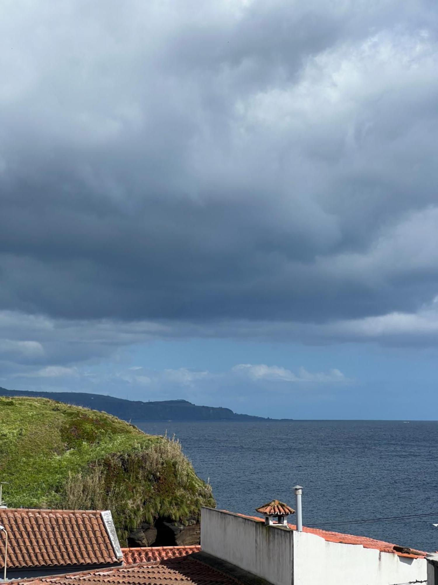 Casa A 2 Minutos A Pe De Piscina Natural Ponta Delgada المظهر الخارجي الصورة